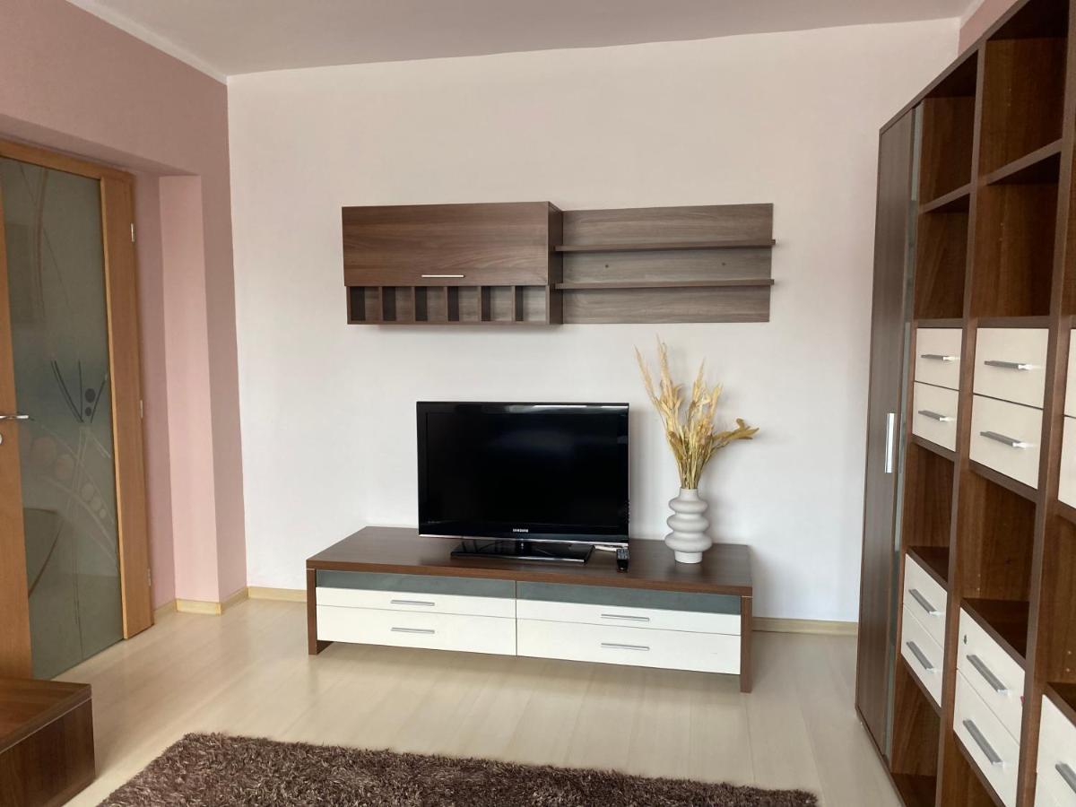 Appartement Sendy Apartman 2 à Sfântu-Gheorghe Extérieur photo