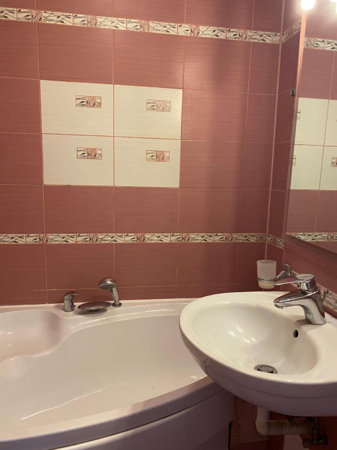 Appartement Sendy Apartman 2 à Sfântu-Gheorghe Extérieur photo